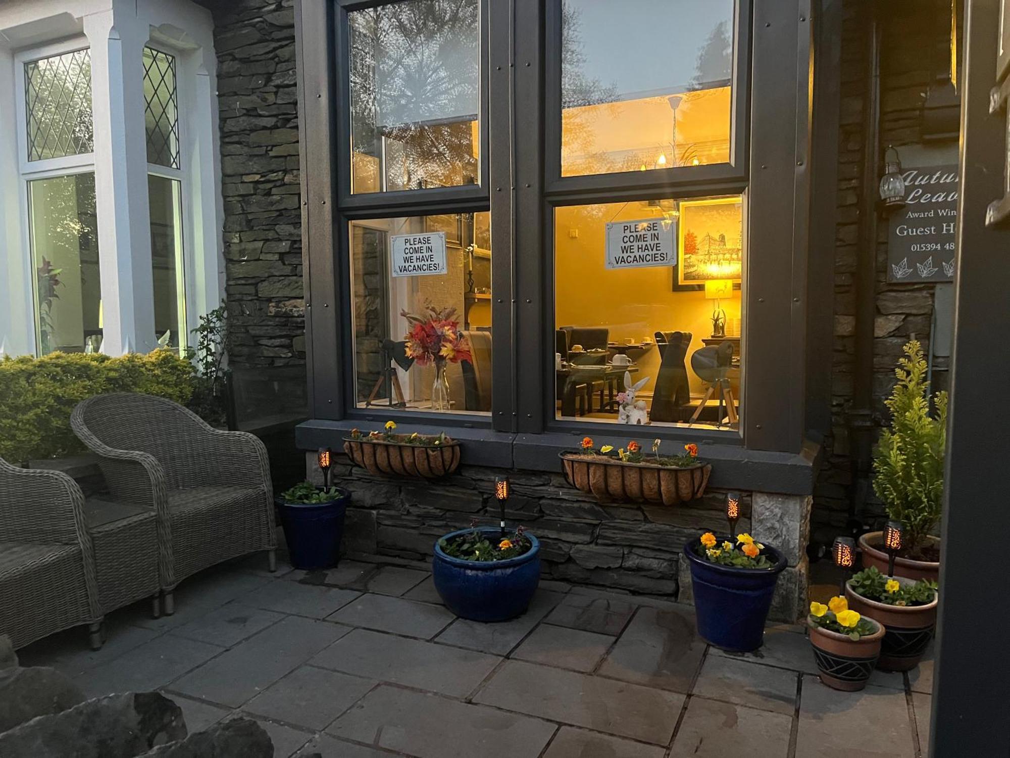 Autumn Leaves Guest House Уиндермер Екстериор снимка